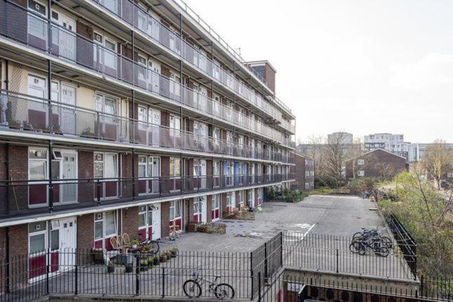 1 Bedroom Flat Close To City With Free Parking Arrangement London Exterior photo